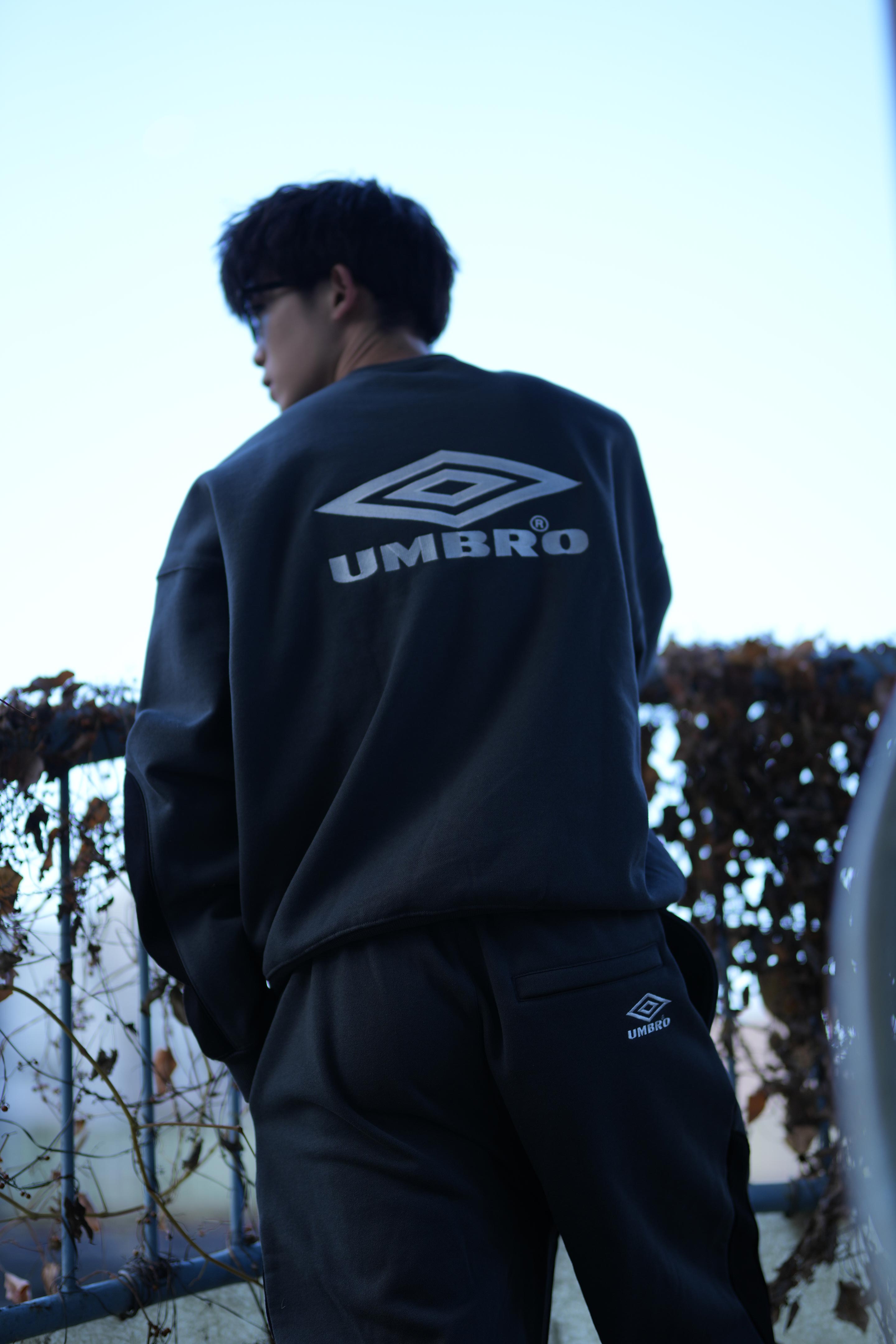 いま『めっちゃ売れてる』UMBROのムラサキスポーツ LIMITED ITEM